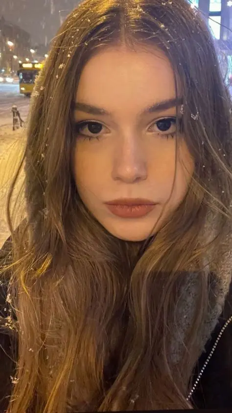 Natasha236 (18) female from DE - sexting partner