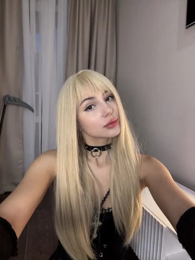 Paige7854 (18) female from GR - sexting partner