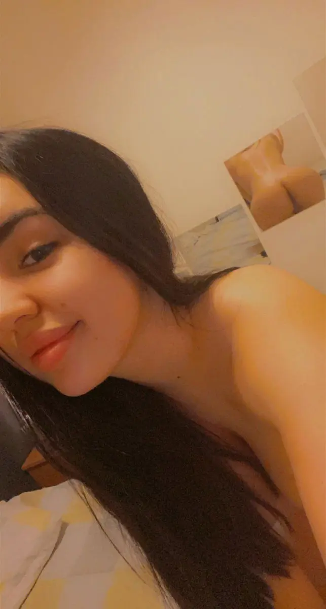 Penelope_thubdb (18) female from FR - sexting partner