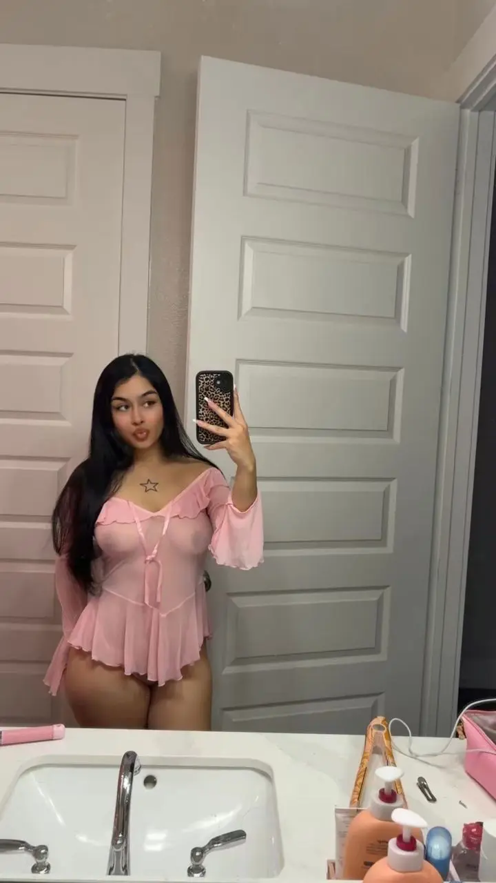 Princess731 (18) female from US - sexting partner