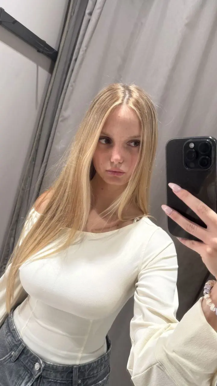 Rachel248745 (18) female from CN - sexting partner