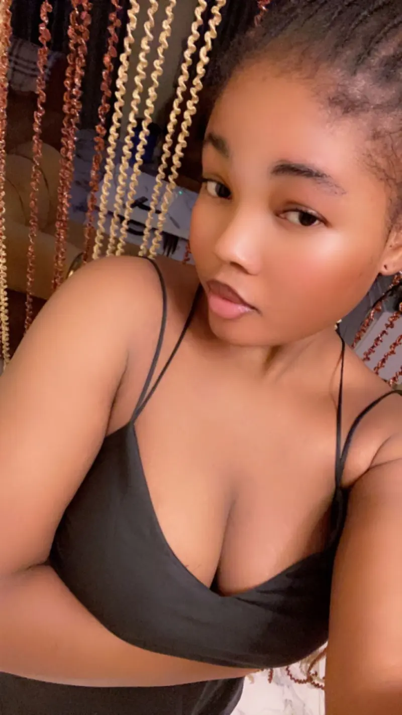 Rare1602 (25) female from GB - sexting partner