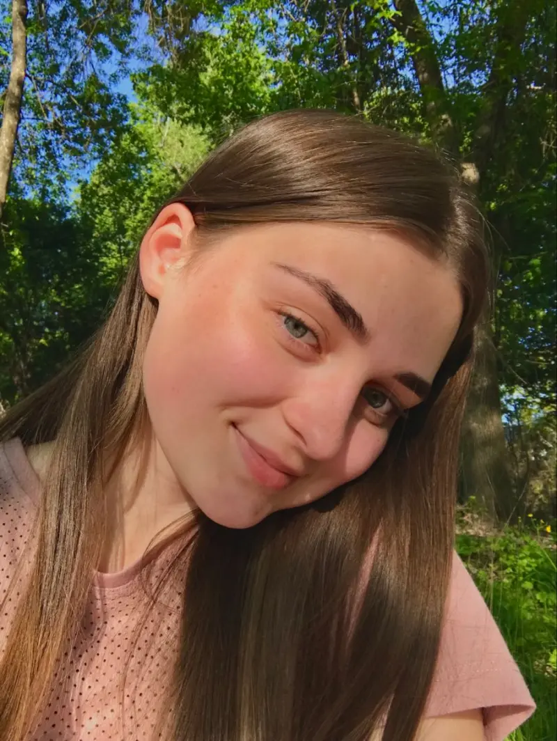 Reign0456 (18) female from NO - sexting partner