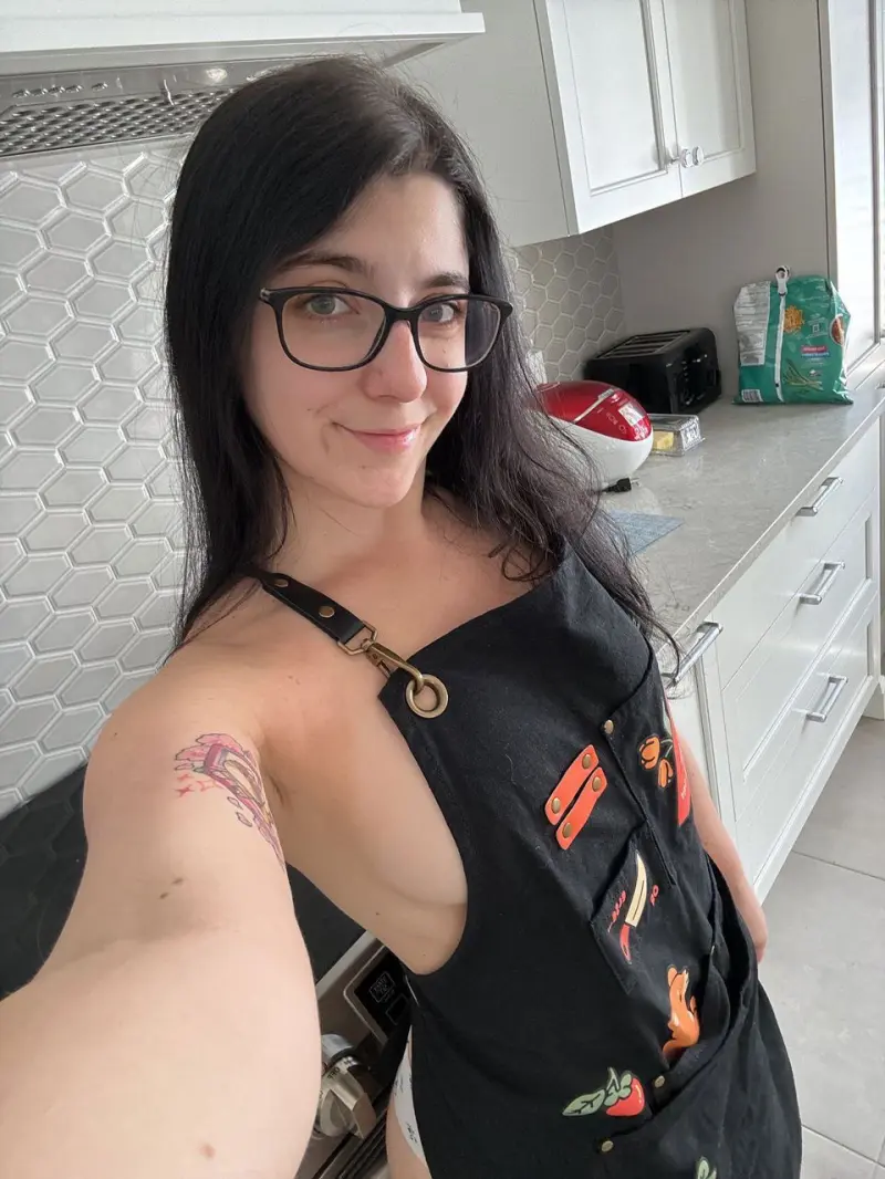 Samantha8883 (18) female from US - sexting partner