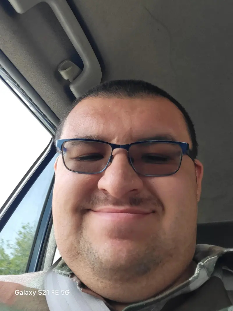 Samsungwlsn (18) male from US - sexting partner