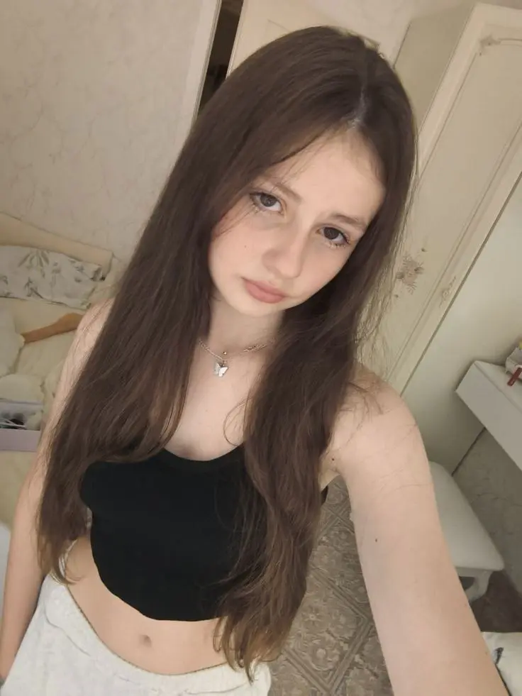 Selena4501 (18) female from AR - sexting partner