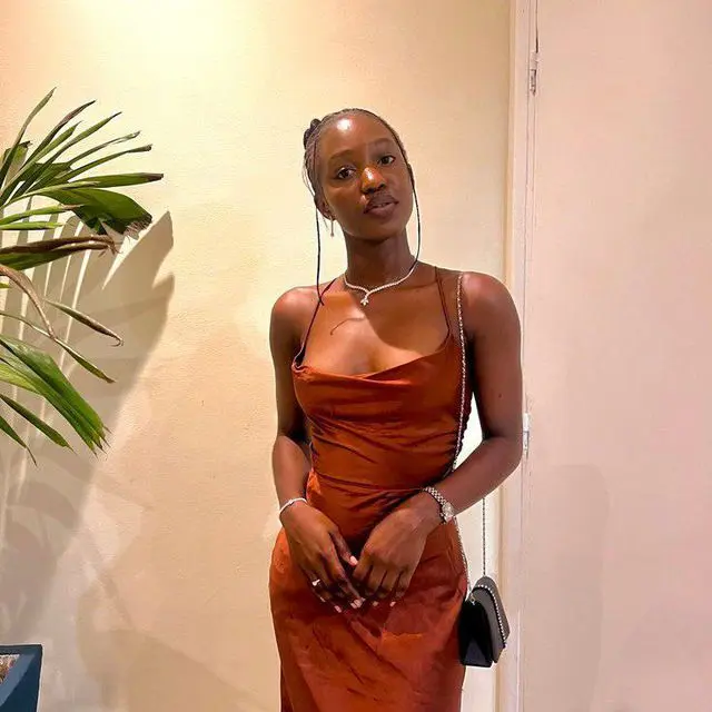 Shaz (26) female from US - sexting partner