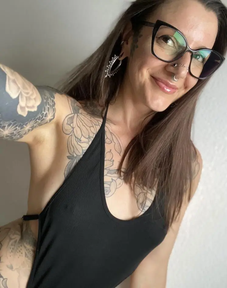 Shelbyytqwr565 (24) female from ES - sexting partner