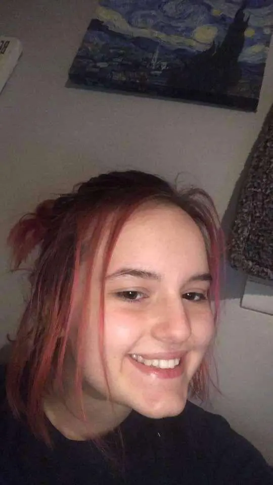 Slimberry783 (20) female from TR - sexting partner