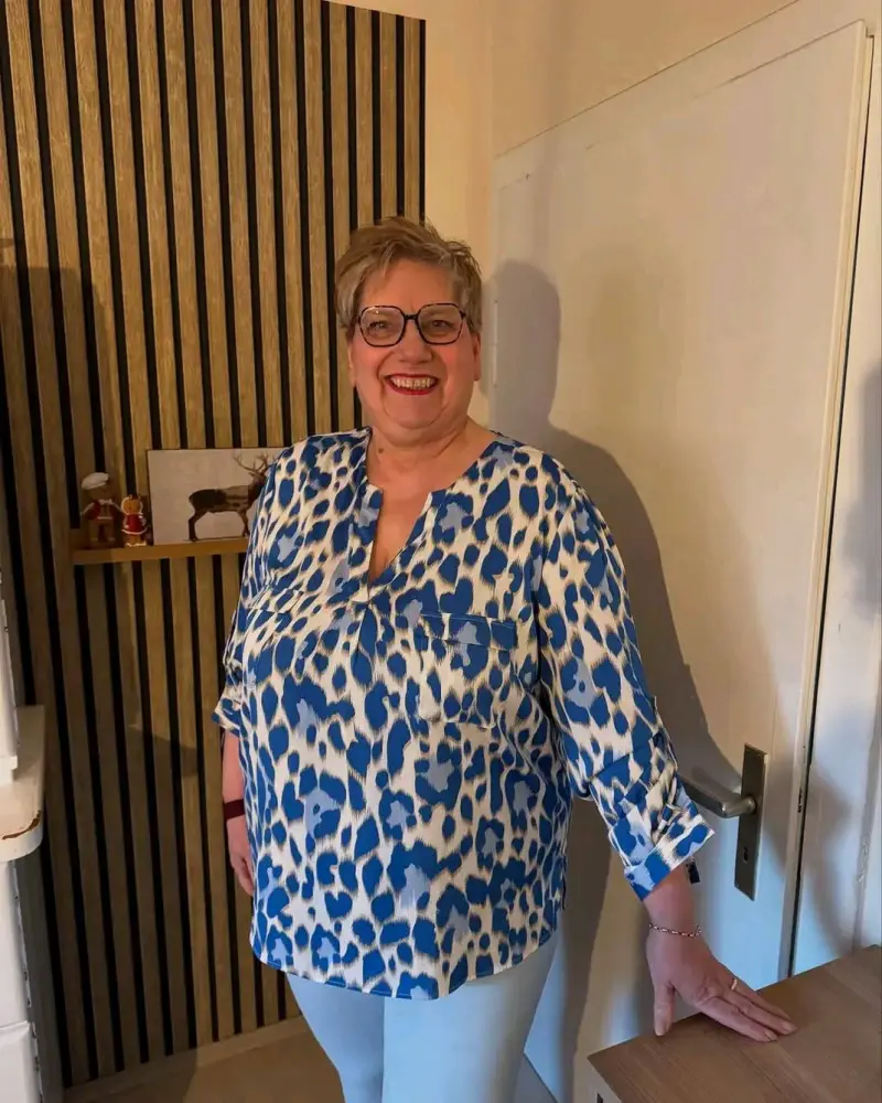 Sophiagold (18) female from US - sexting partner