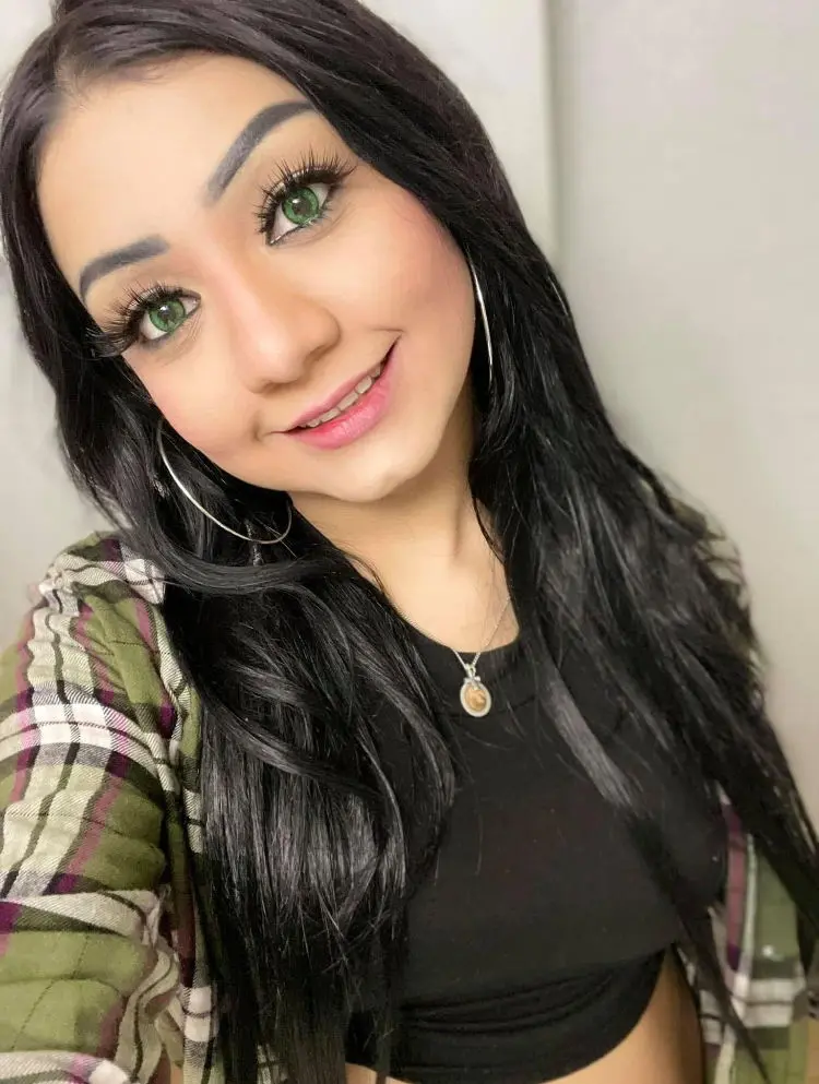 Suacee (18) female from US - sexting partner