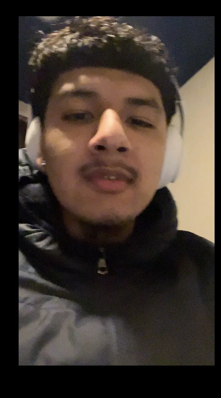 SuaveD2 (18) male from US - sexting partner