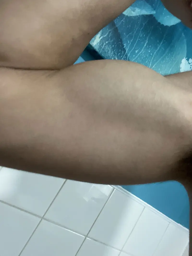 Theboss (18) male from GB - sexting partner