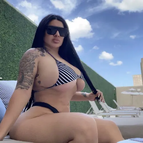 Tierramol26 (18) female from US - sexting partner