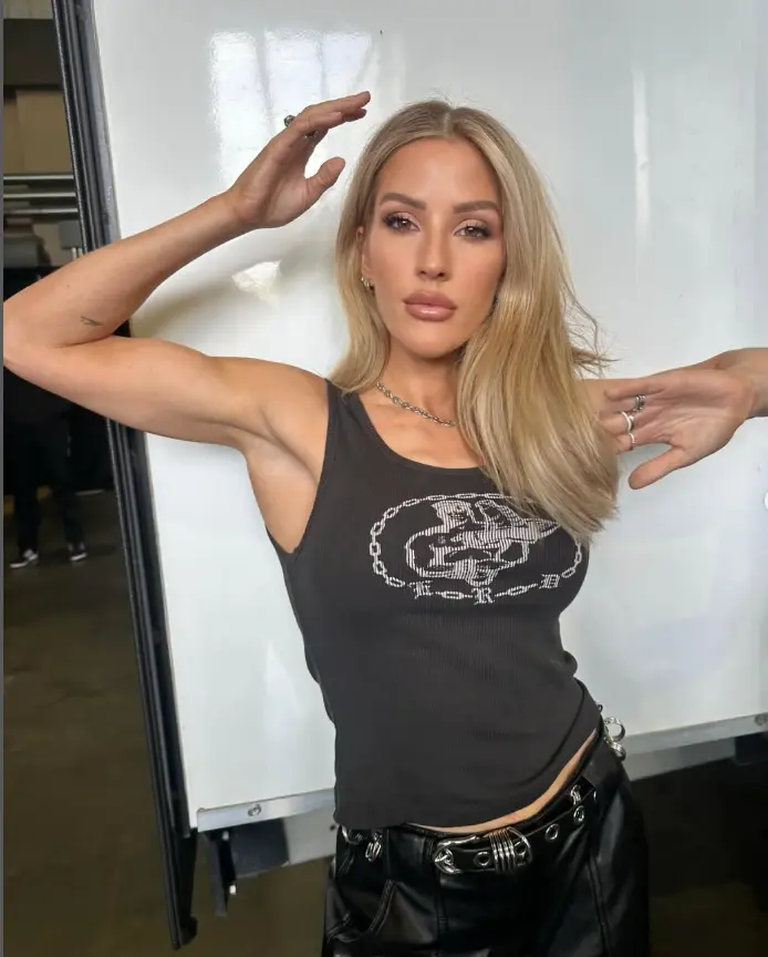 Tilly2301 (18) female from CZ - sexting partner