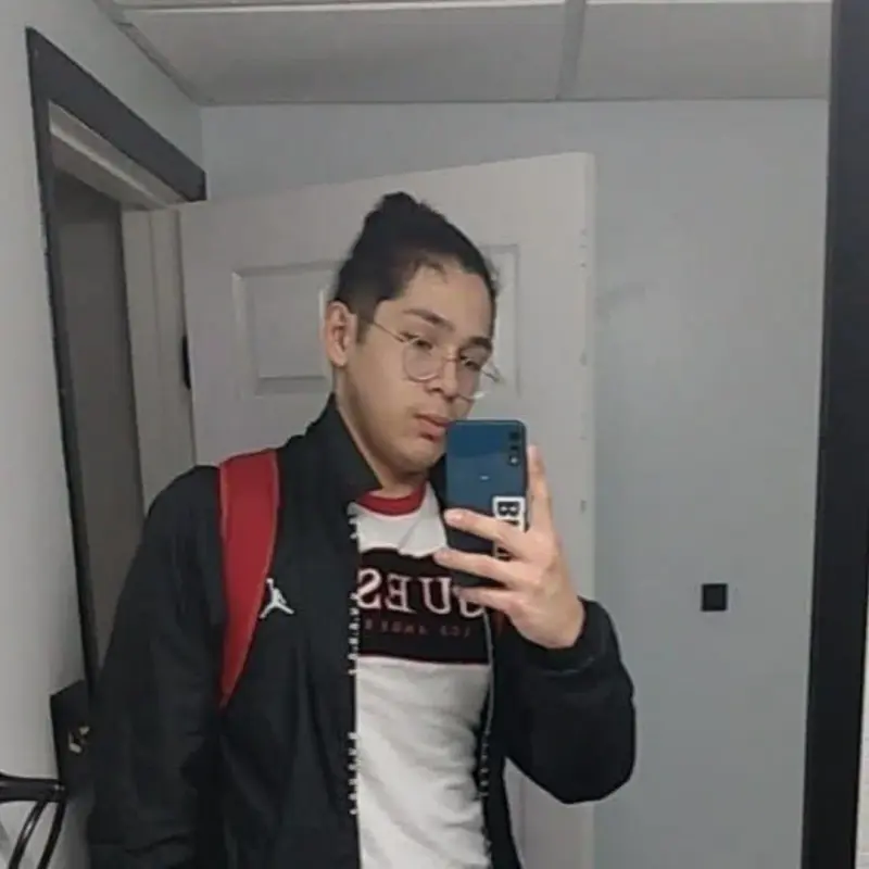 Tyrese_iron999 (18) male from CA - sexting partner