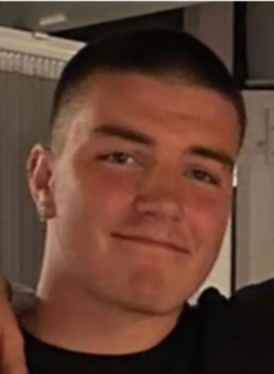 Valdez (18) male from DK - sexting partner