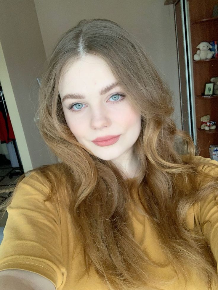 Victoria00j55 from GB