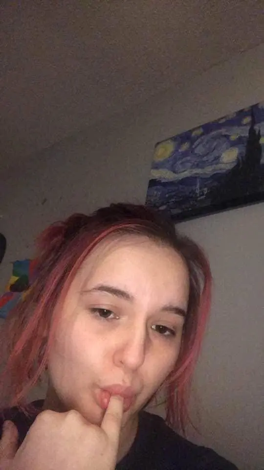 Wetty62 (20) female from GB - sexting partner