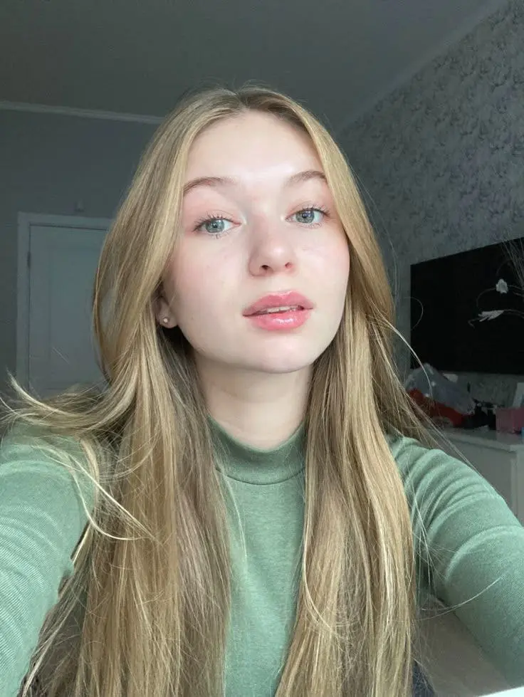 Wren20201 (18) female from DE - sexting partner