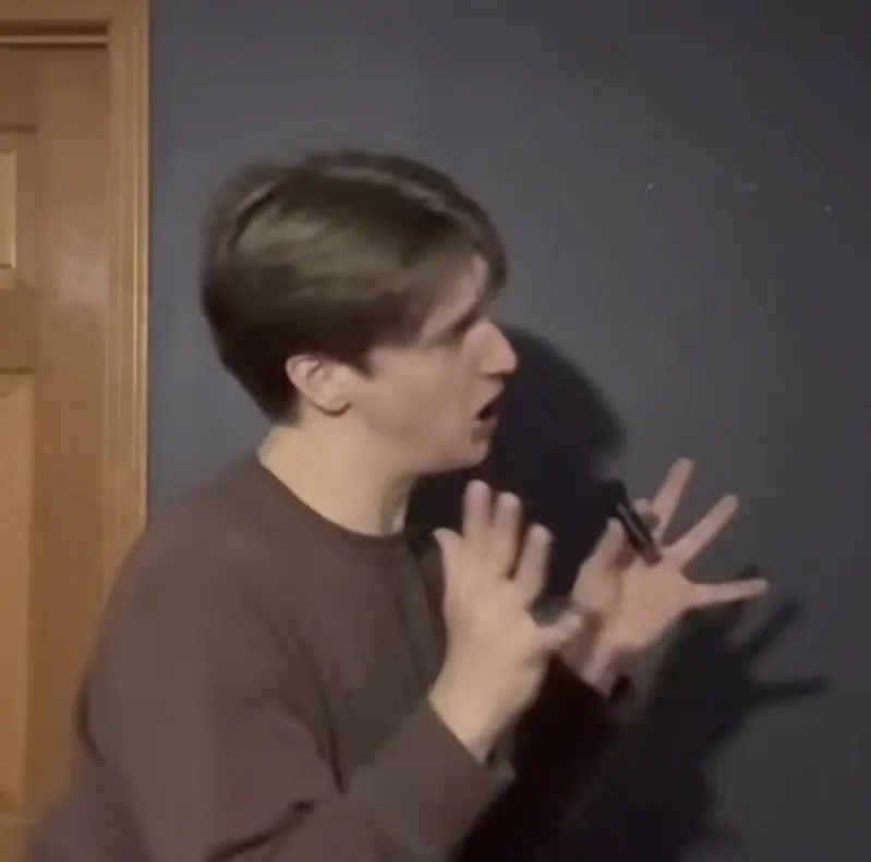 ZZ (18) male from US - sexting partner