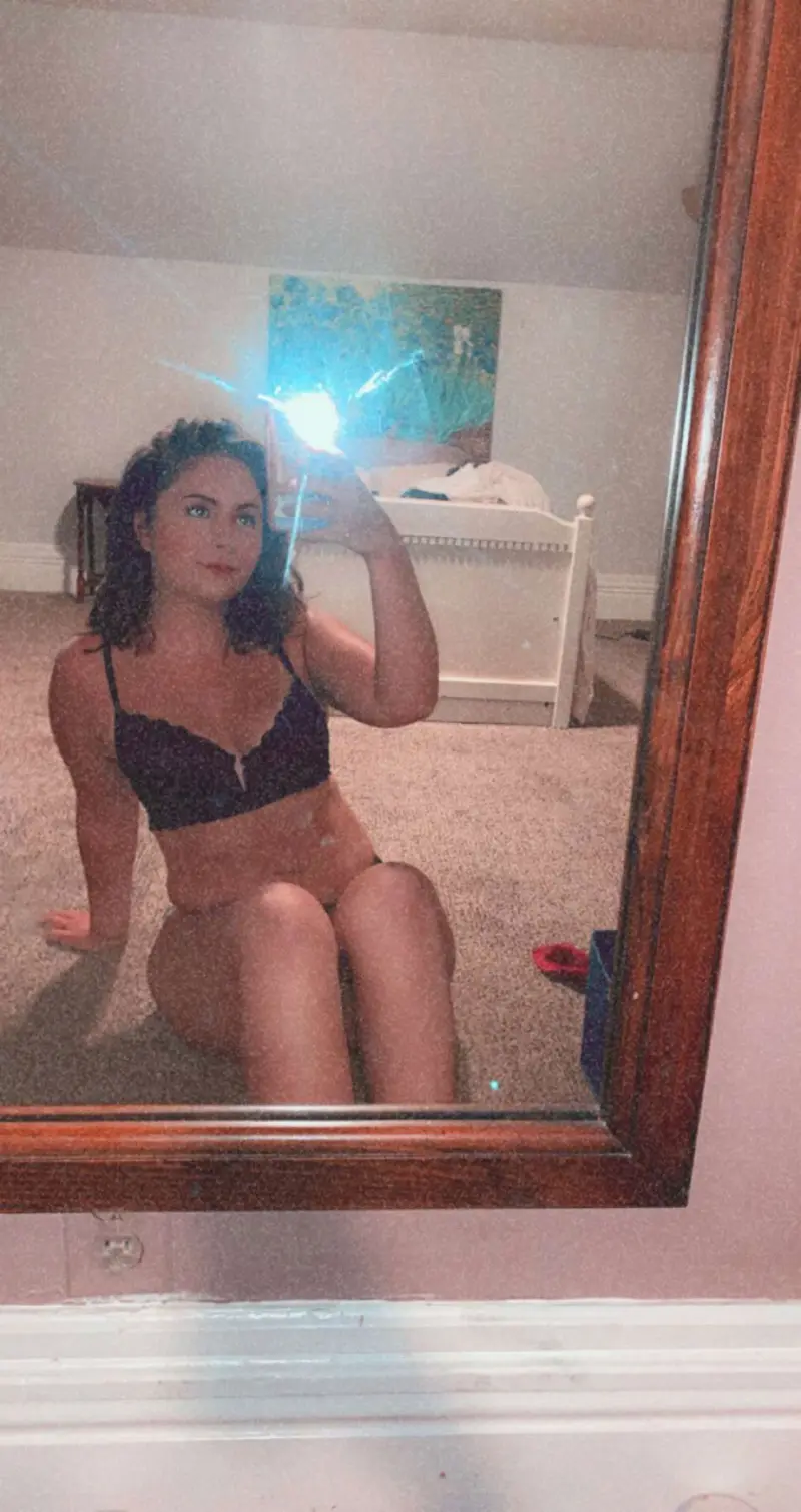 aadocd (18) female from US - sexting partner