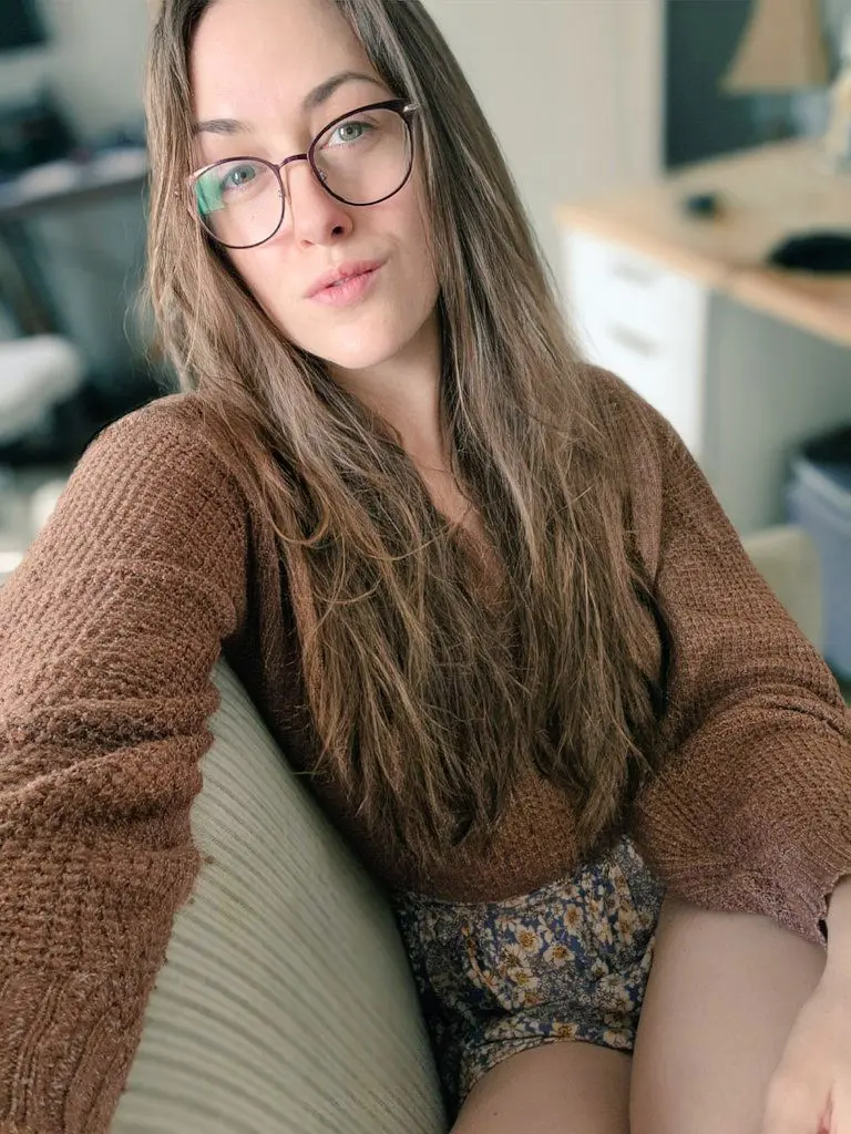 abdullahibaderinwa311 (18) female from US - sexting partner