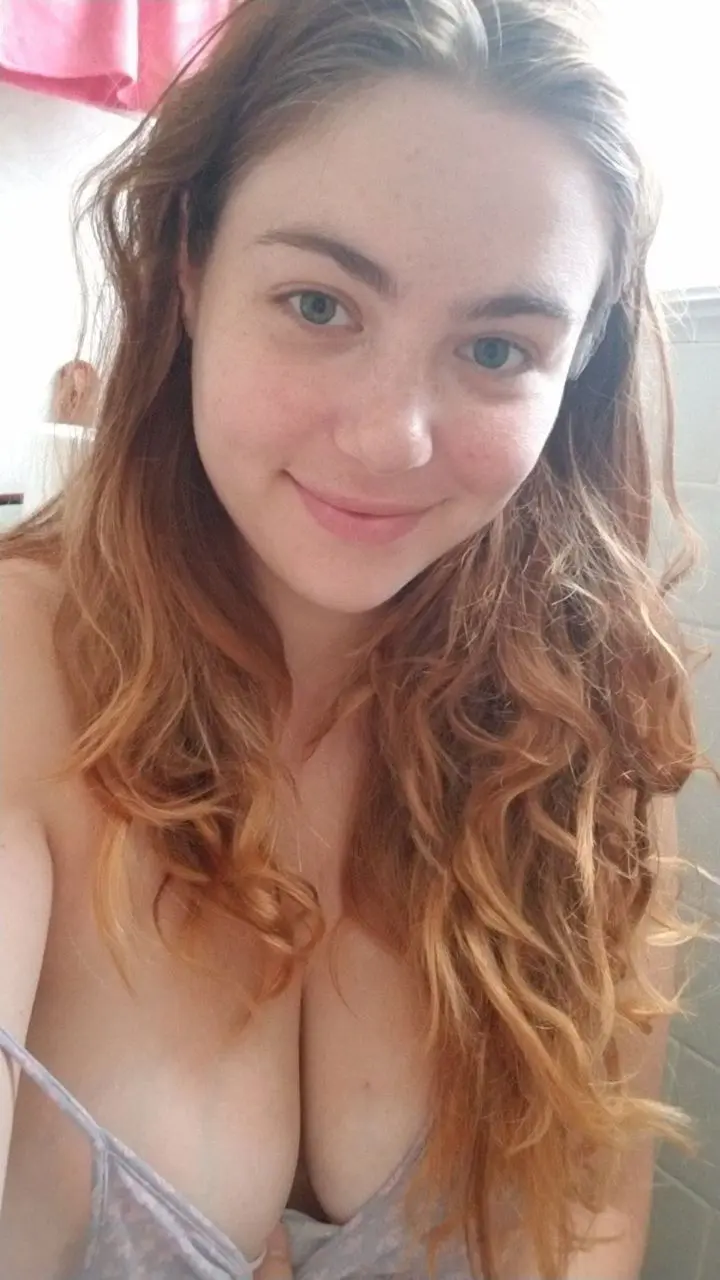 ada638 (26) female from US - sexting partner