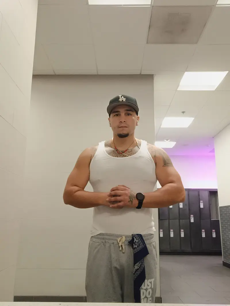 adrianjrgee289 (28) male from US - sexting partner