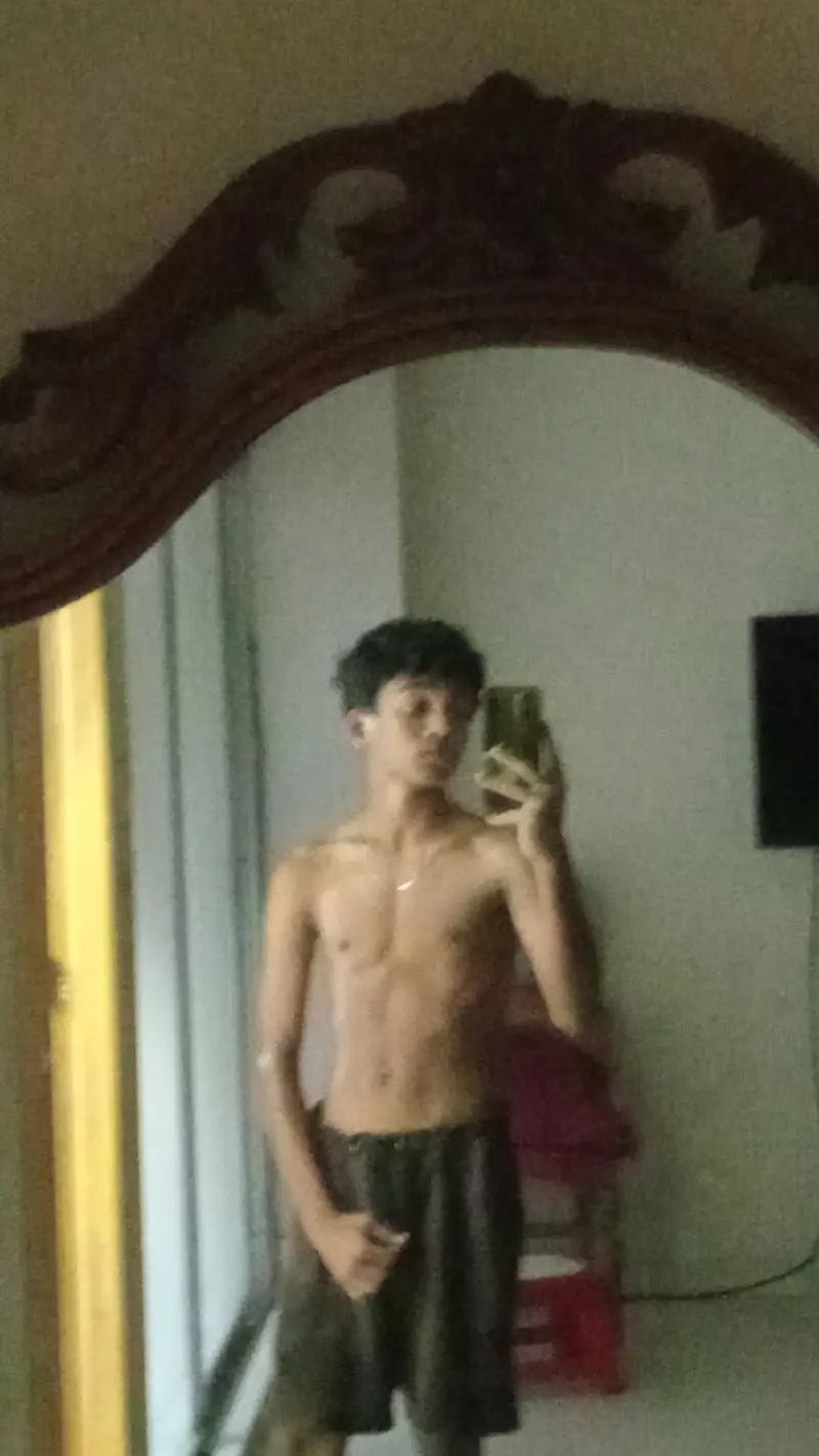 aizen (18) male from CA - sexting partner