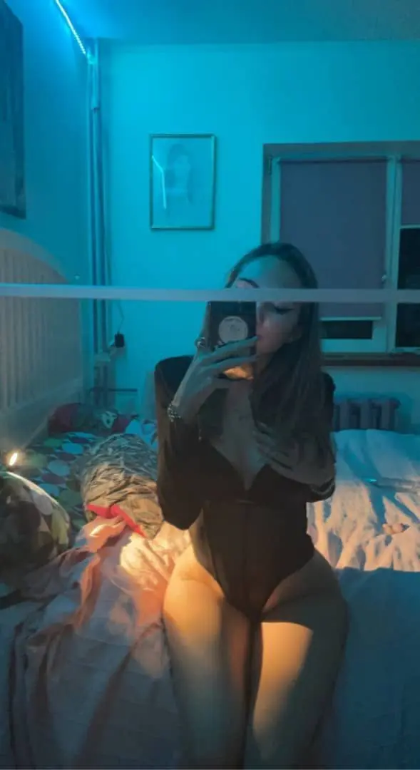 alademary (18) female from PL - sexting partner