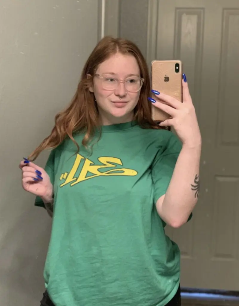 alicesella021 (18) female from US - sexting partner