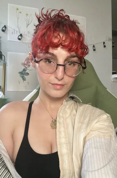 aliciamorris783 (18) female from US - sexting partner