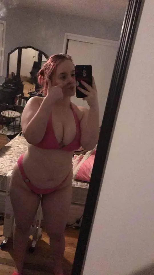 allisonkately (18) female from UY - sexting partner