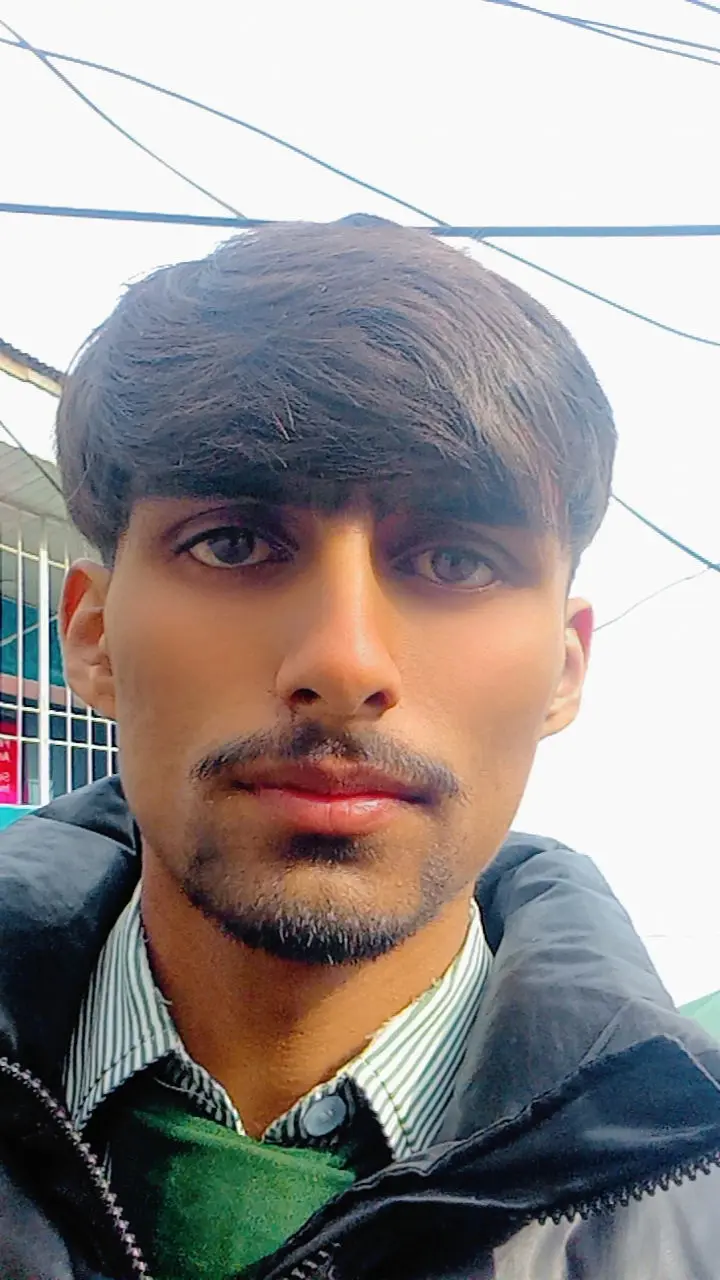 aloneff (18) male from PK - sexting partner