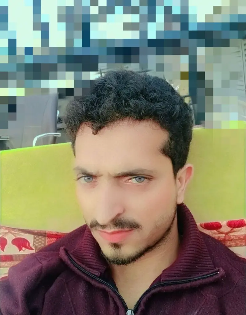 alymnshamkh93 (18) male from US - sexting partner