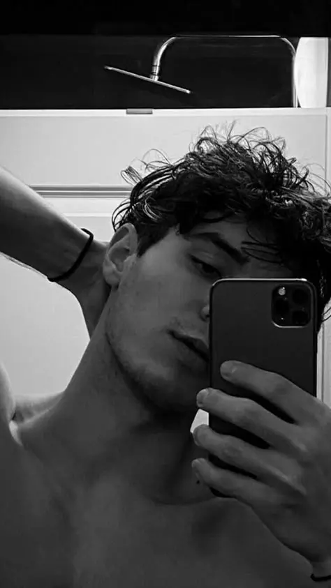 andybob14 (18) male from US - sexting partner