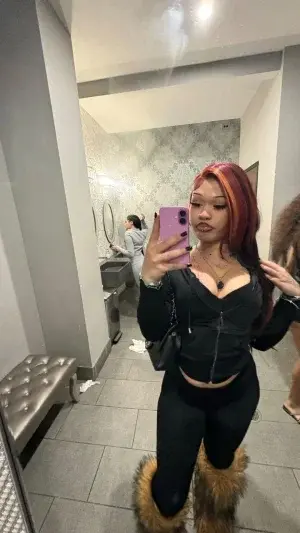 angelatransbaby544 (18) female from US - sexting partner