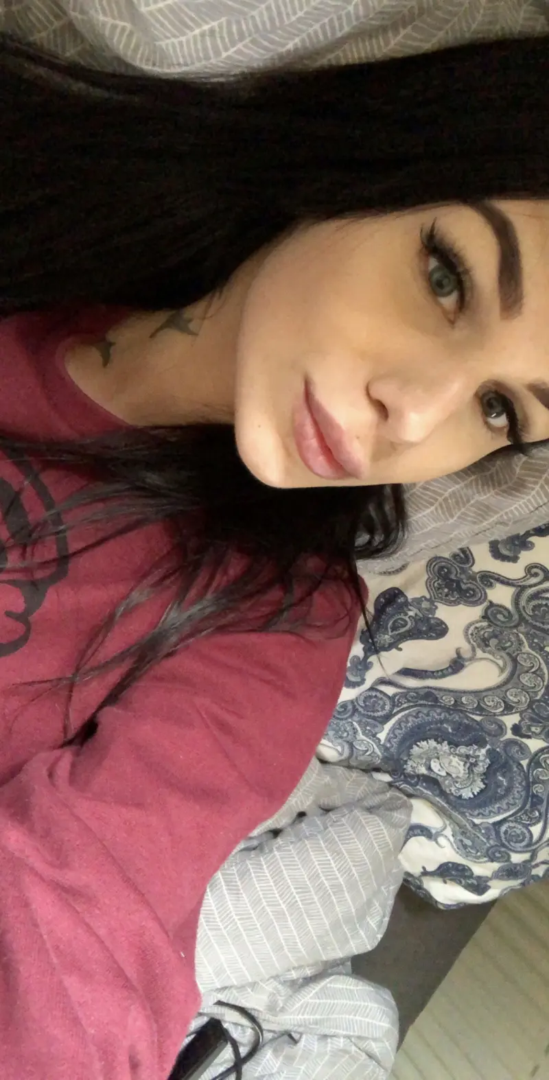 angelax739 (19) female from US - sexting partner