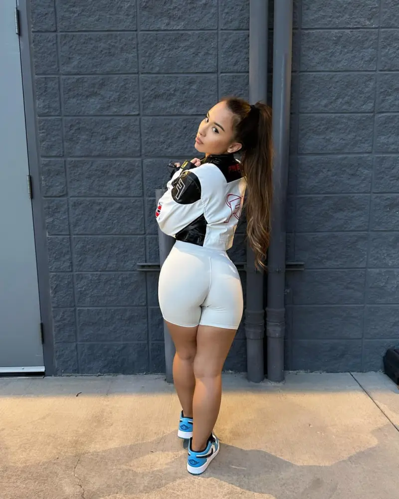 b_rann (18) female from US - sexting partner