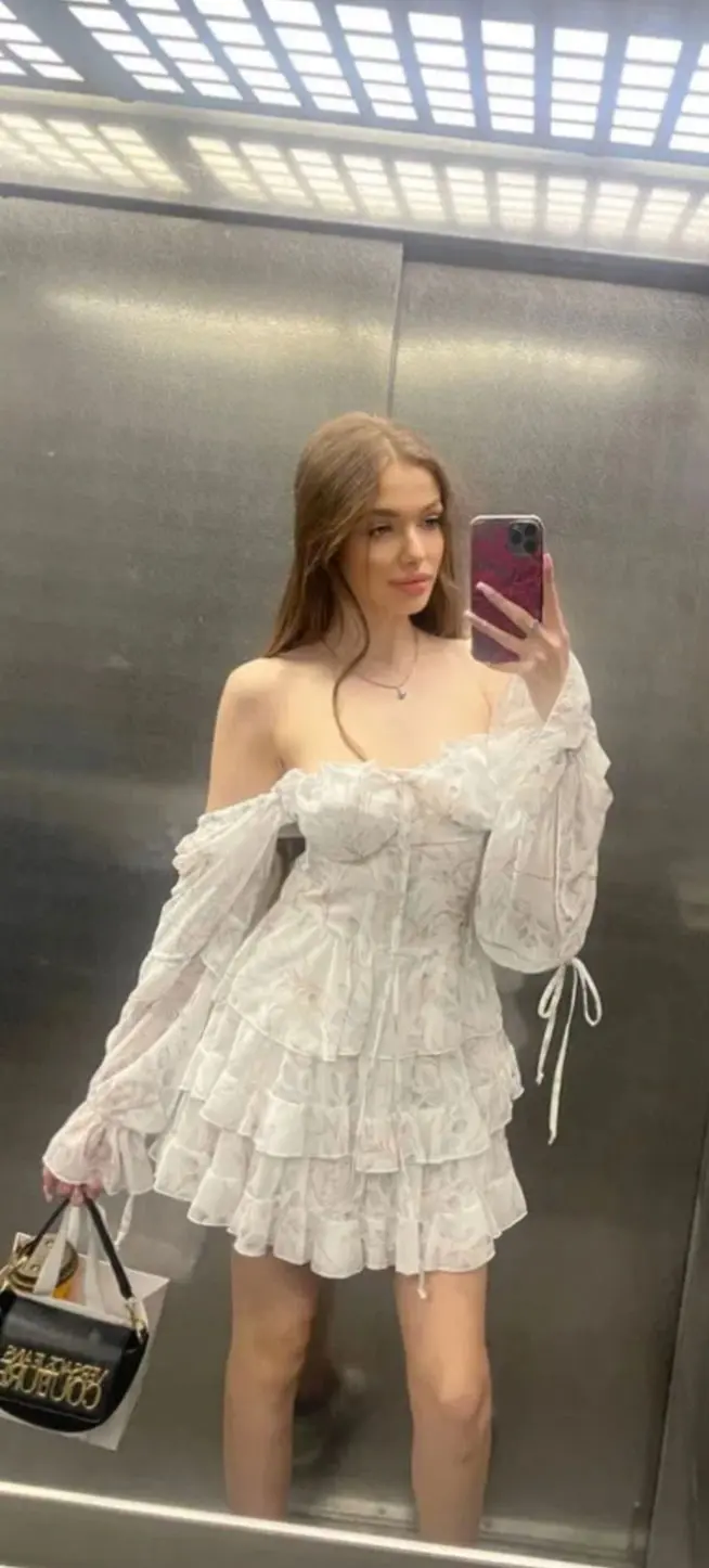 bagepeh (18) female from ES - sexting partner