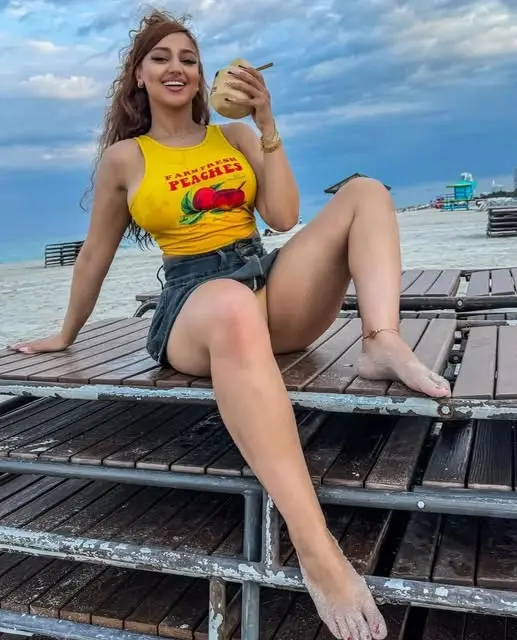 beciko4360 (18) female from US - sexting partner