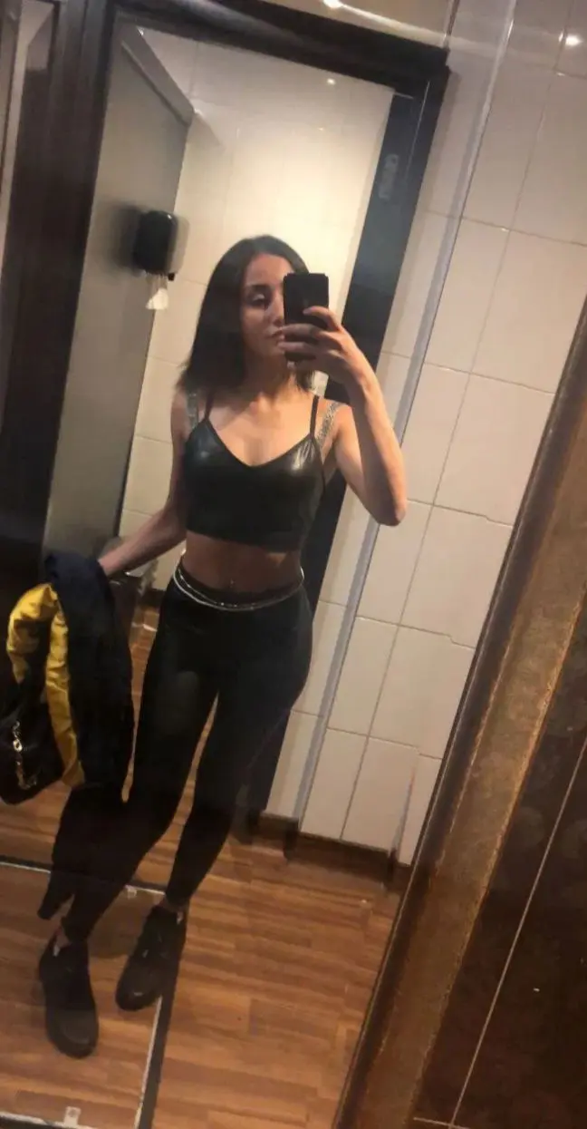 befafibv (18) female from GB - sexting partner