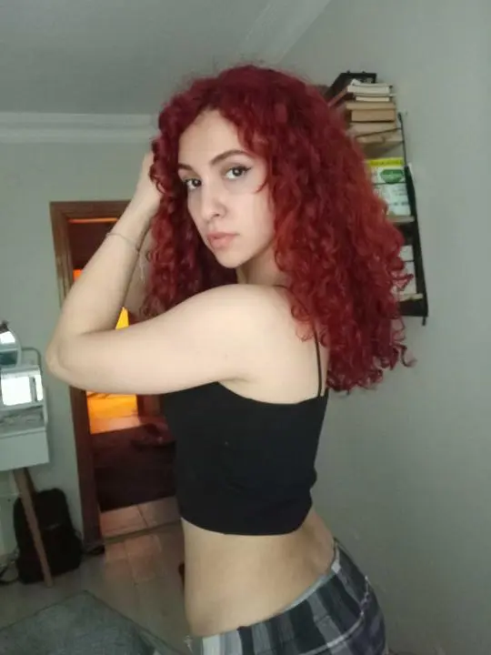 bepaya7257 (18) female from AU - sexting partner