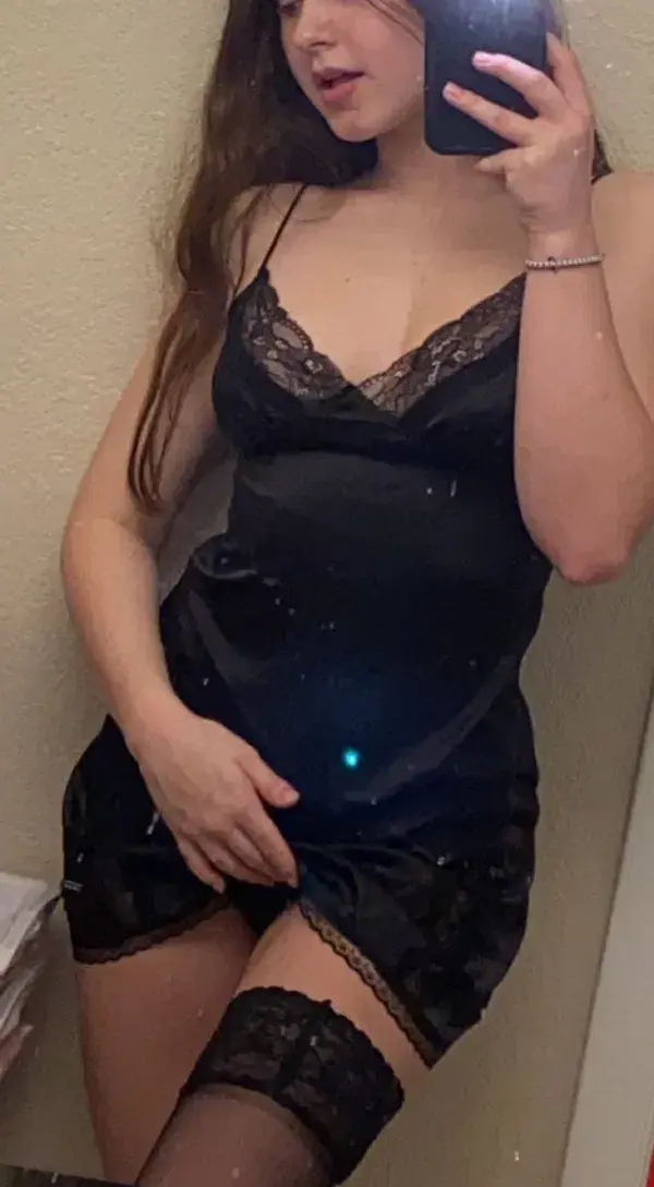 bewayis142 (24) female from GB - sexting partner