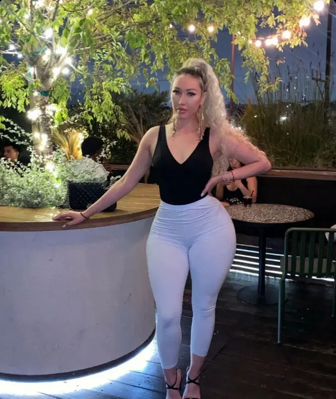 bhgfvh (18) female from US - sexting partner