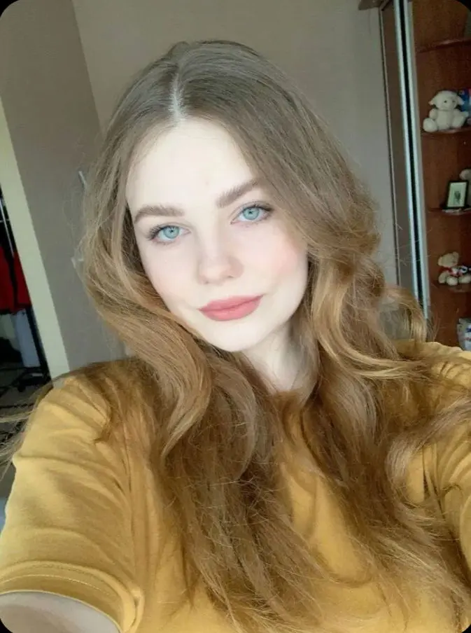 bibejik (18) female from US - sexting partner