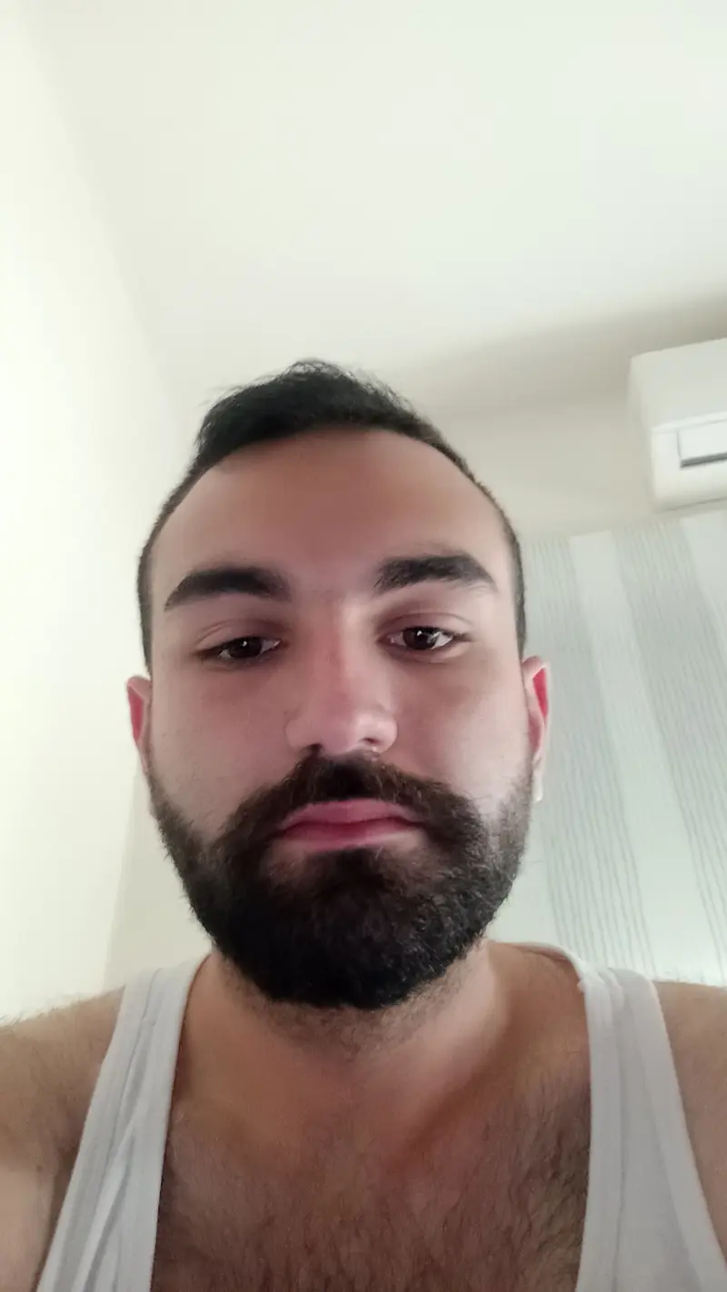 bigdphilip (18) male from LB - sexting partner