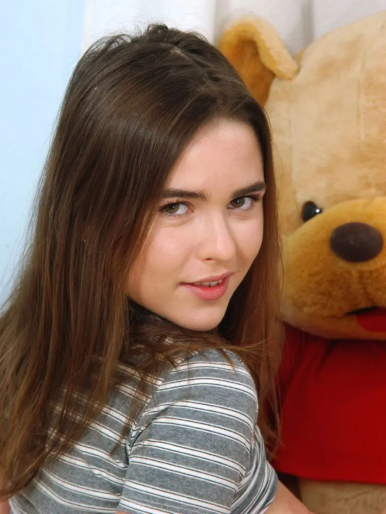 biposa1984 (18) female from GN - sexting partner