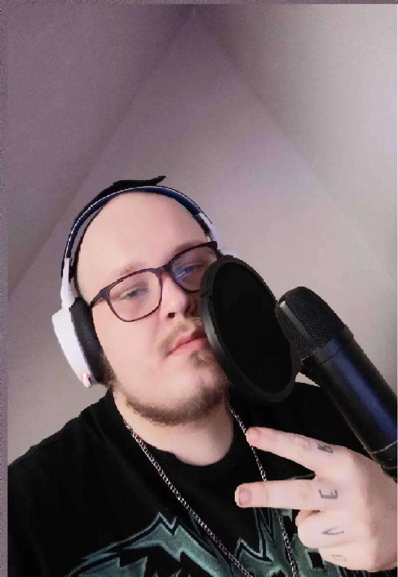 bkoziel894 (18) male from PL - sexting partner